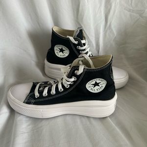 Brand New Chuck Taylor All Star Move Platform Size 9
black & white